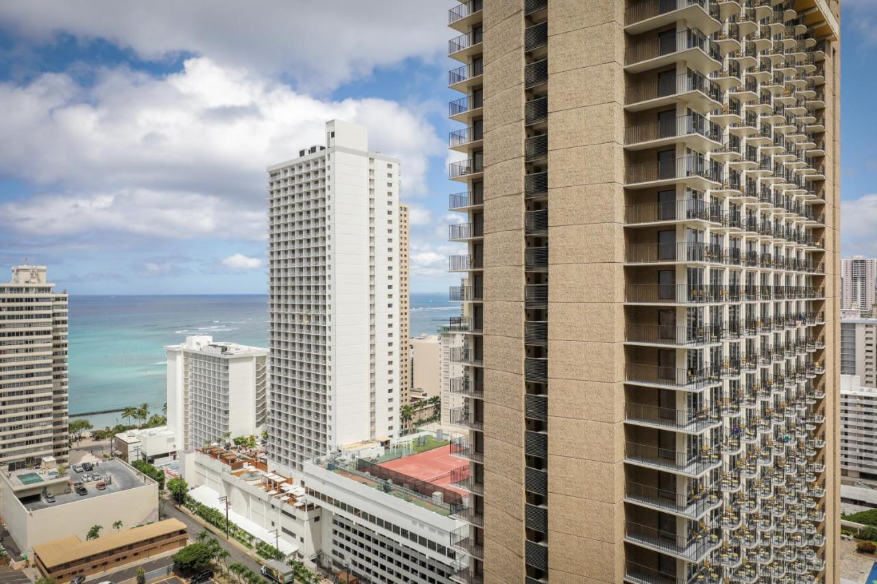 Aston At The Waikiki Banyan Aparthotel Honolulu Exterior photo